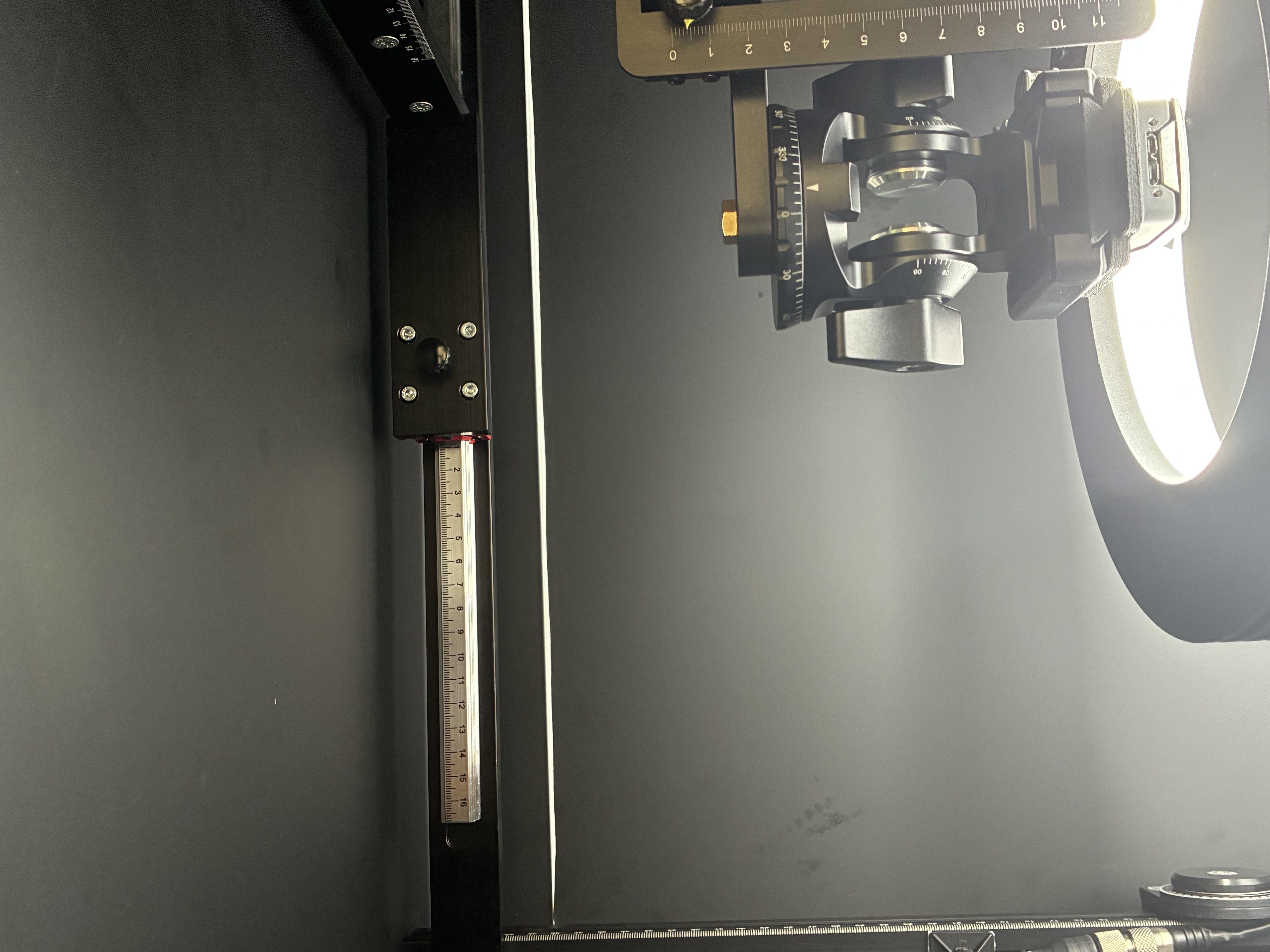 Slitta graduata dell'asse X del gruppo telecamera e ring light